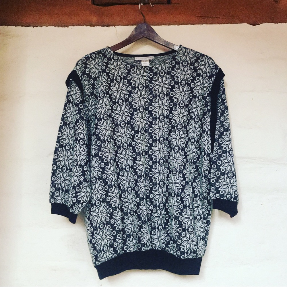 Sharon Anthony vintage B&W snowflake sweater top